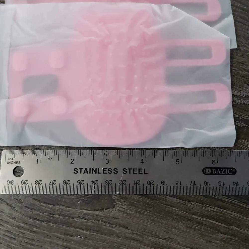 NWT Adjustable for Hand or Furniture Attached Pet Grooming Brush